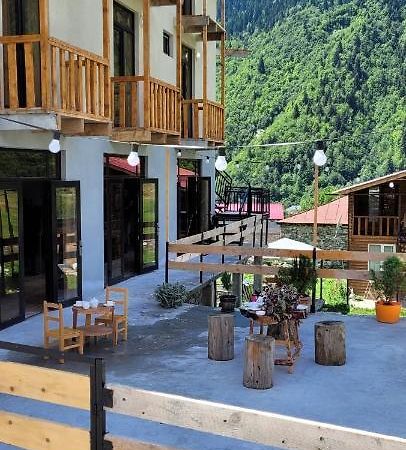 Guest House Guli Mestia Exteriér fotografie