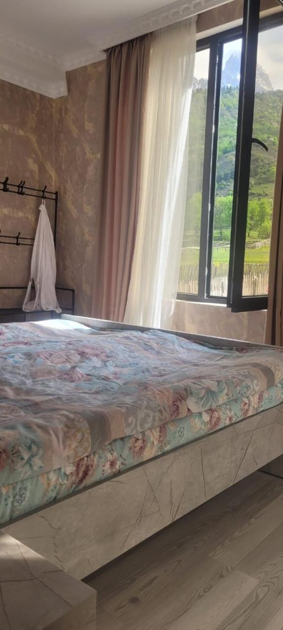 Guest House Guli Mestia Pokoj fotografie